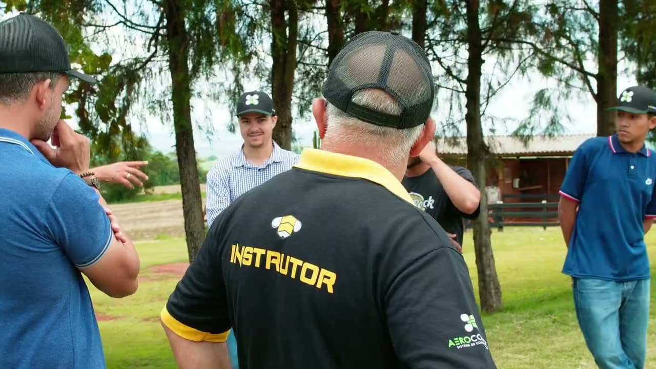 Thumbnail do vídeo do curso